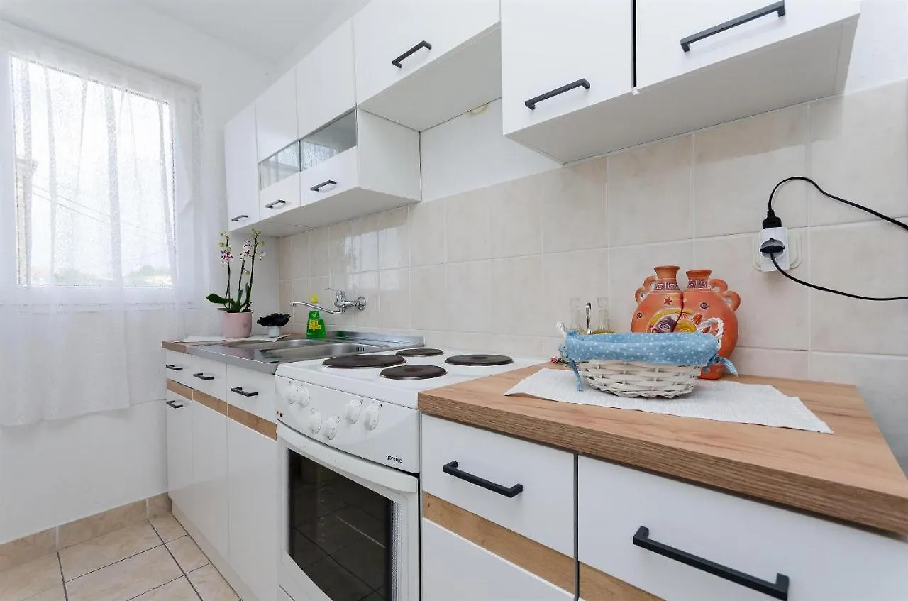 Apartment Bigterrace Lopar 0*,